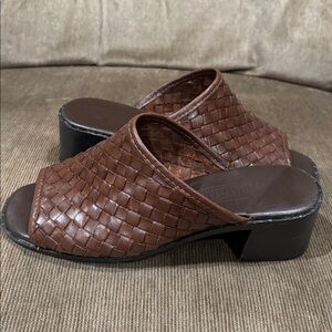 The Leather Collection Basket Weave Slides Sandals- 7W